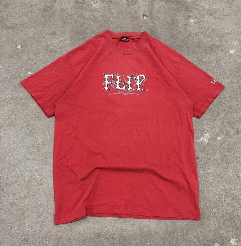 VINTAGE Y2K FLIP SKATEBOARDS LOGO 90s T SHIRT LARGE RED